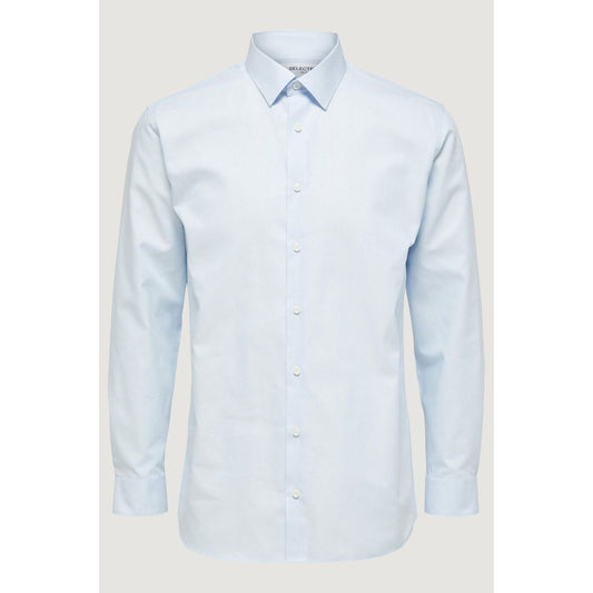 A light blue dress shirt with long sleeves and a collar, displayed on a mannequin