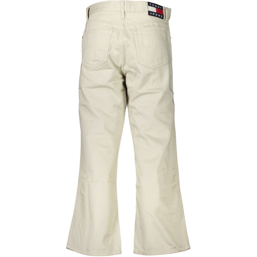 Khaki cargo pants with two pockets on front and back
