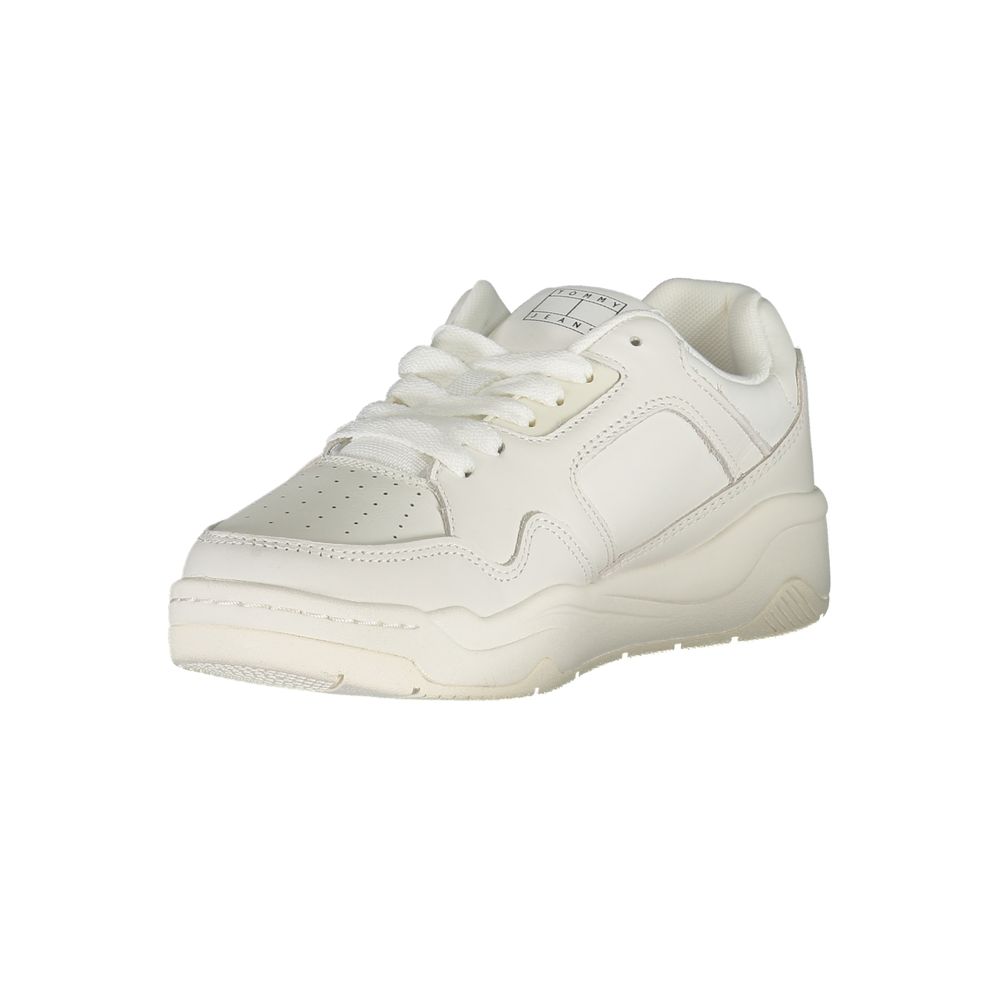 White sneaker with white laces and a white sole