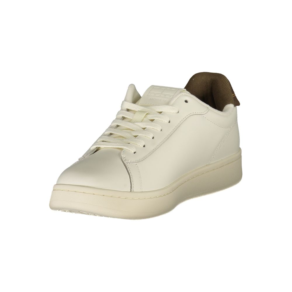 White men's sneaker with laces, featuring a low-top design and a rubber sole