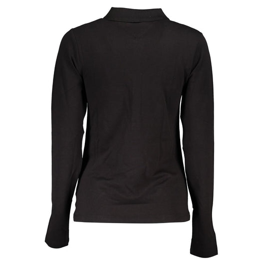 Black long sleeve shirt with round neckline and ribbed cuffs