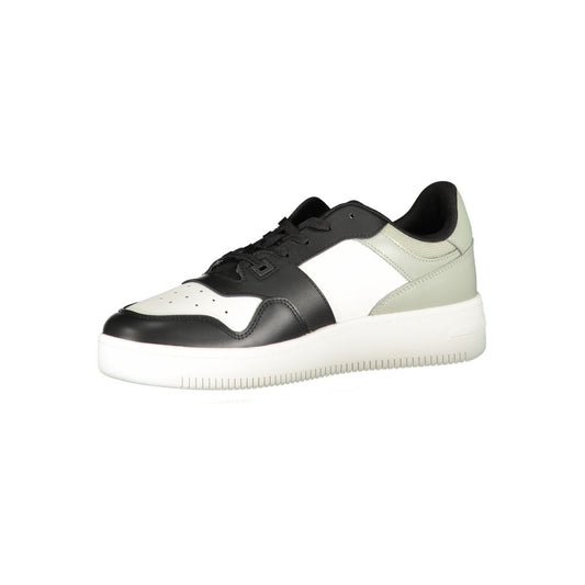 Black and white sneaker with laces