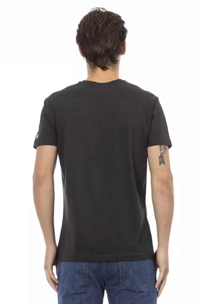 Black t-shirt on a mannequin