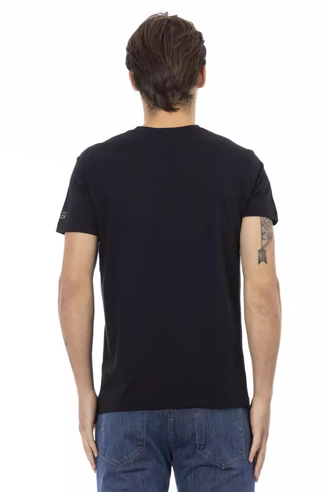 Black t-shirt on a mannequin