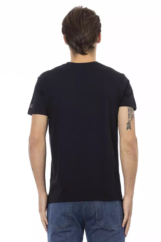 Black t-shirt on a mannequin