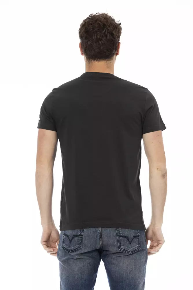 Black t-shirt on a mannequin
