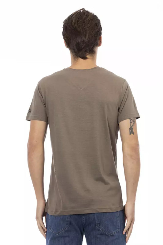 Man wearing a brown t-shirt