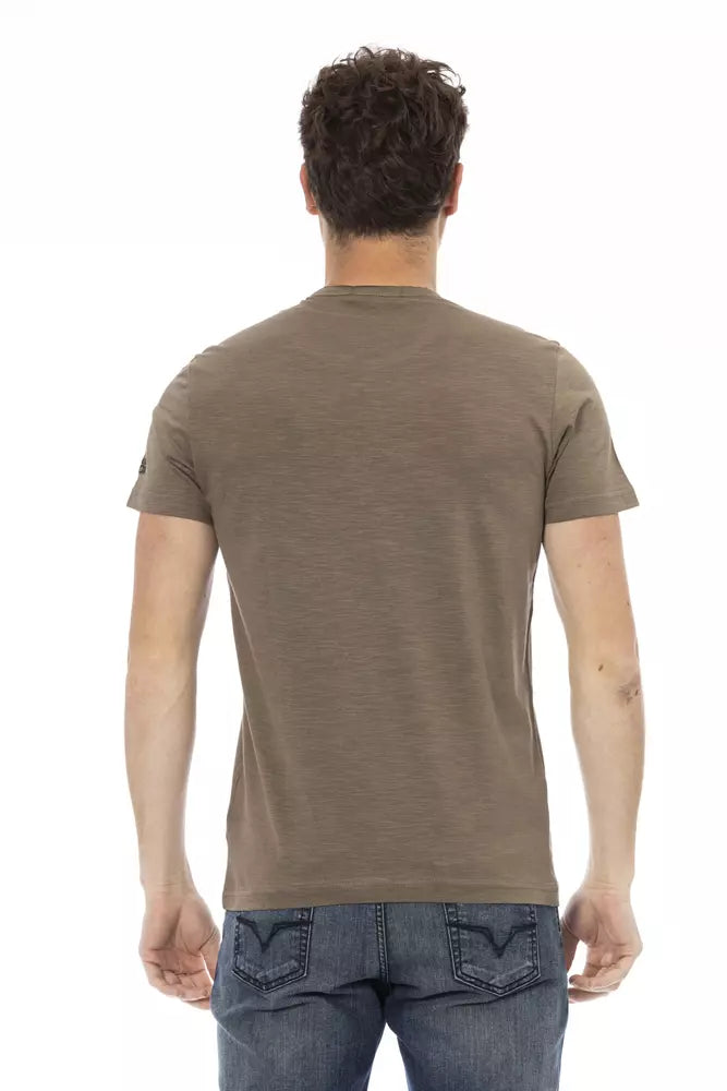 Man wearing a brown t-shirt