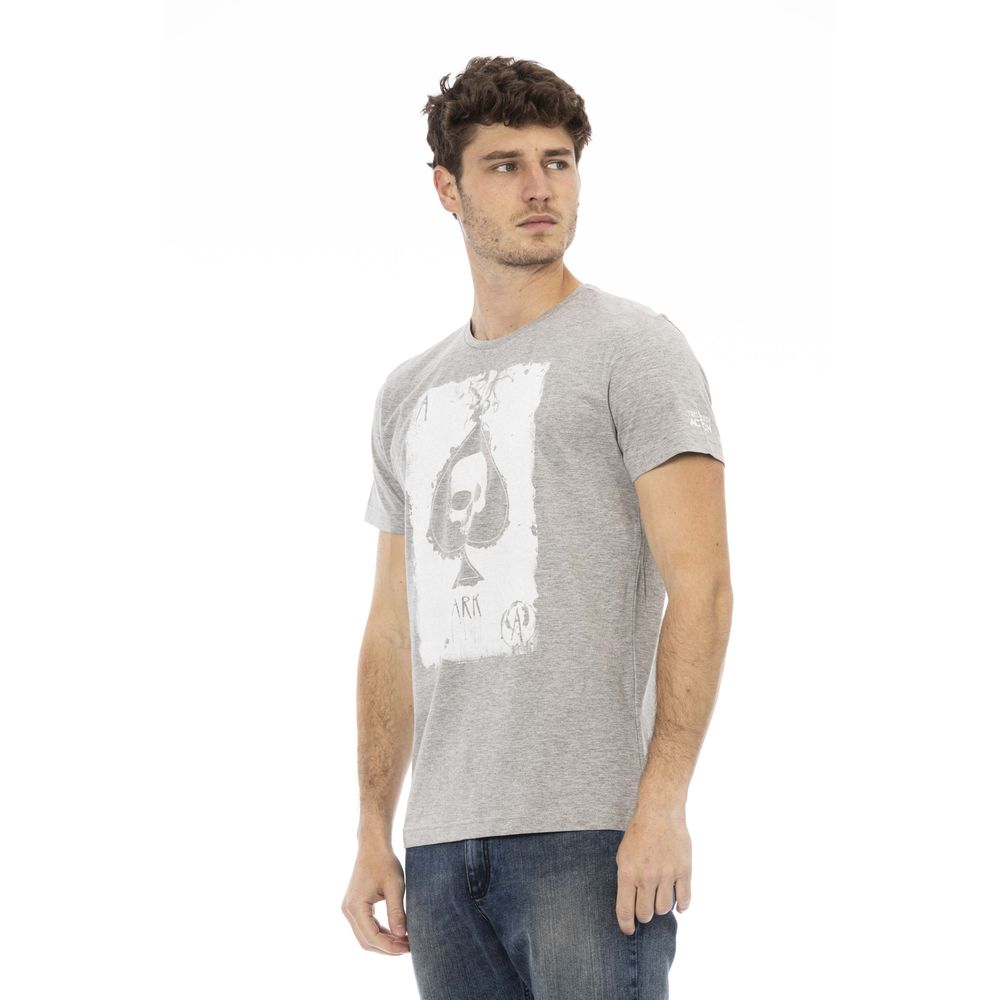 Man wearing gray t-shirt with graphic print