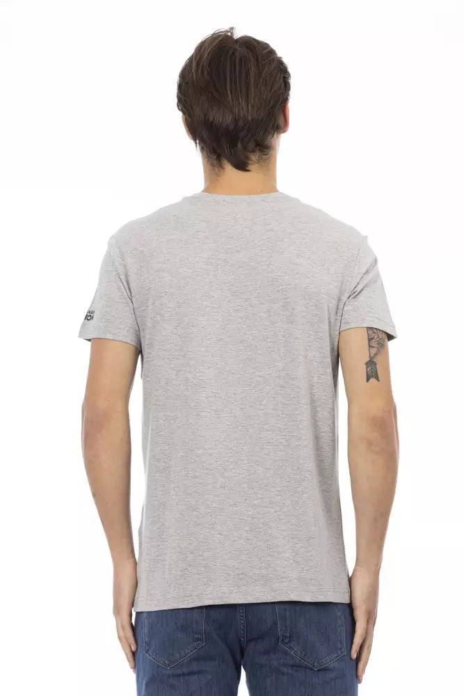Man wearing gray t-shirt