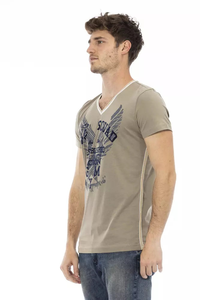 Man wearing a short sleeve shirt