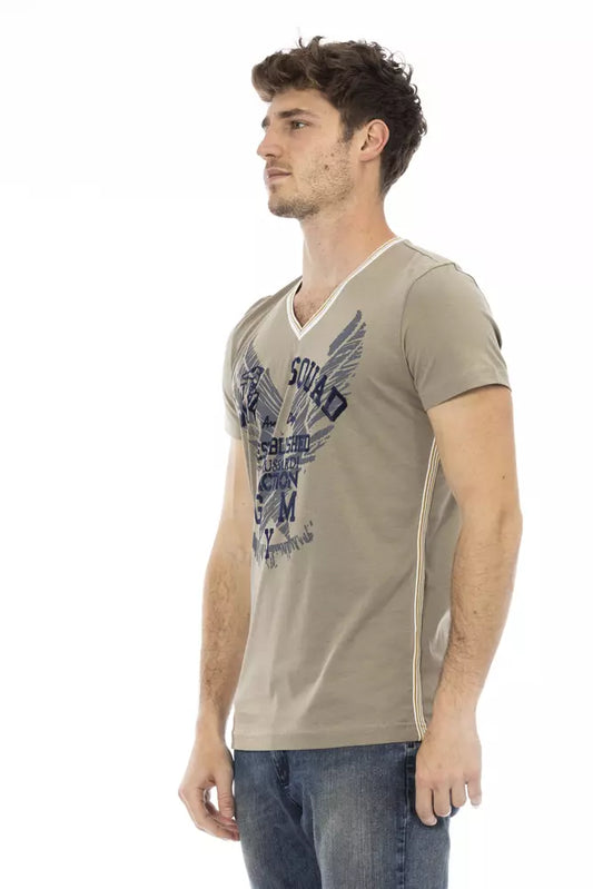 Man wearing a short sleeve shirt