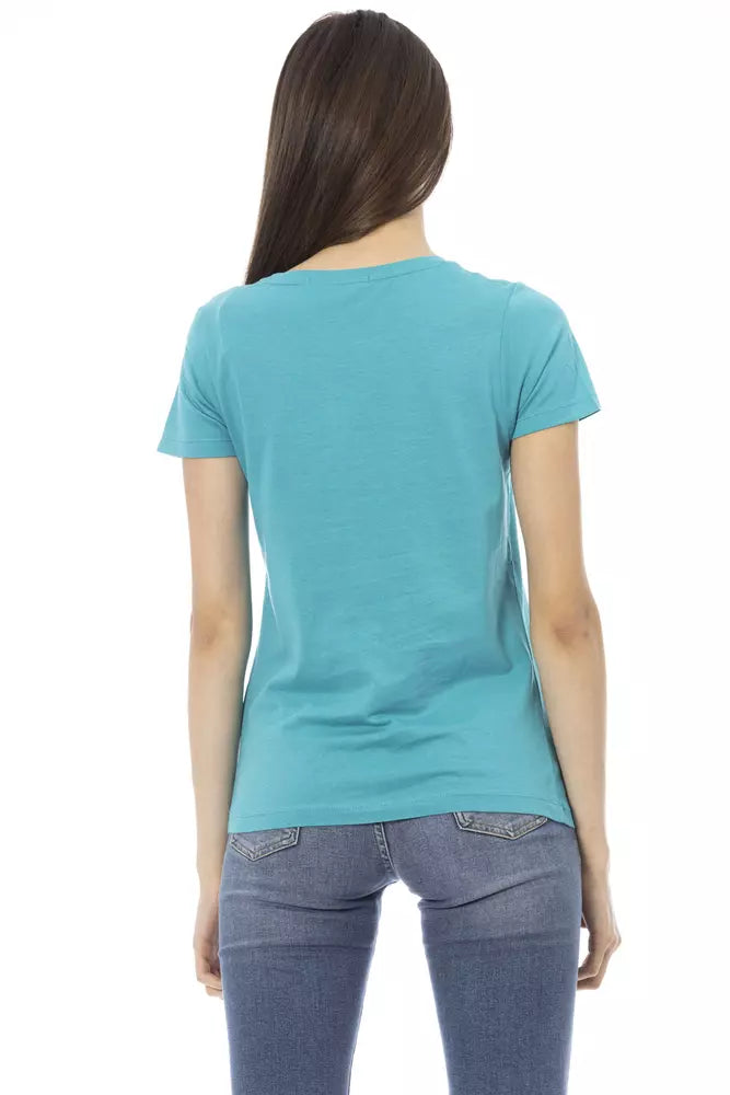 Woman wearing blue t-shirt and jeans
