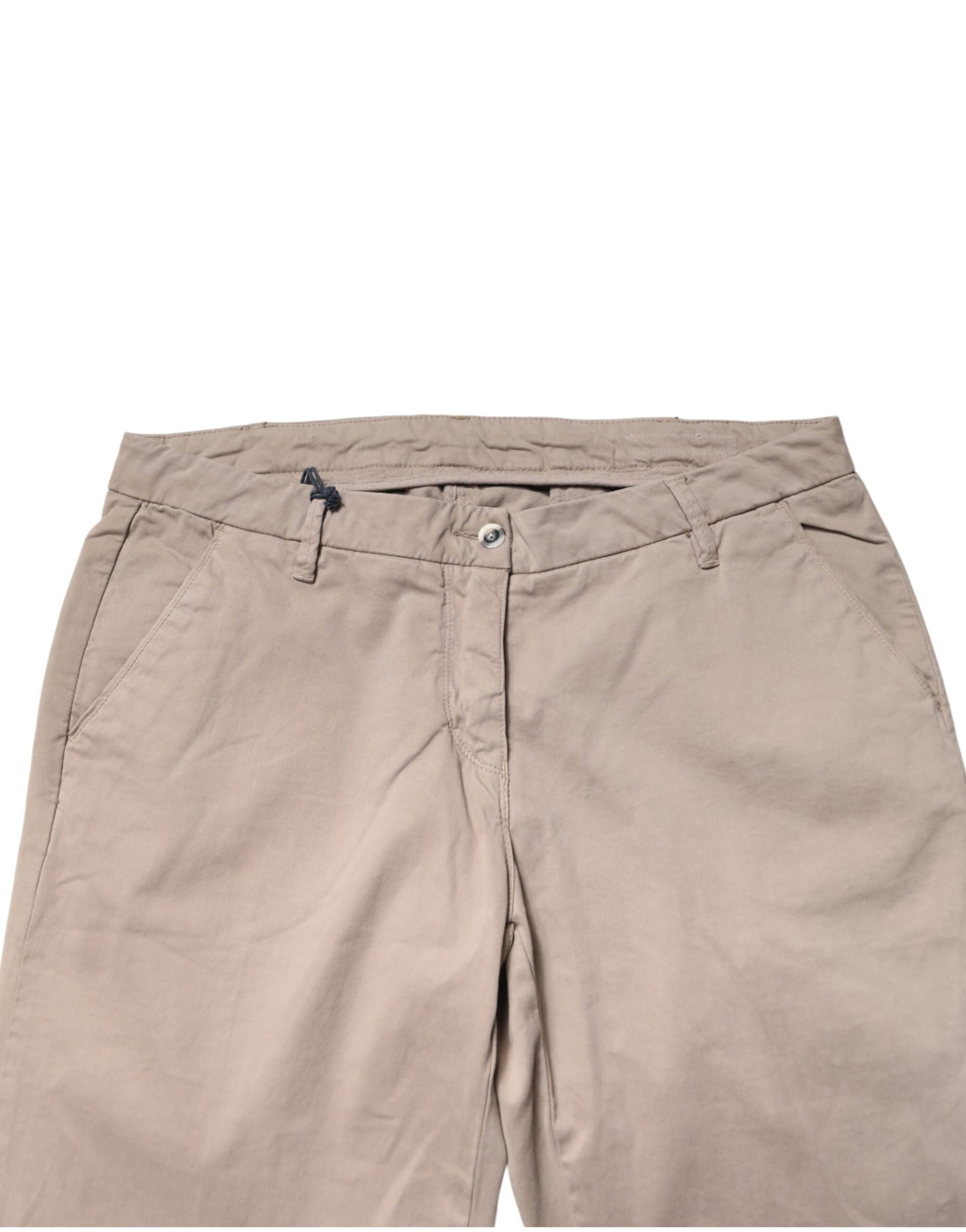Khaki shorts with pockets