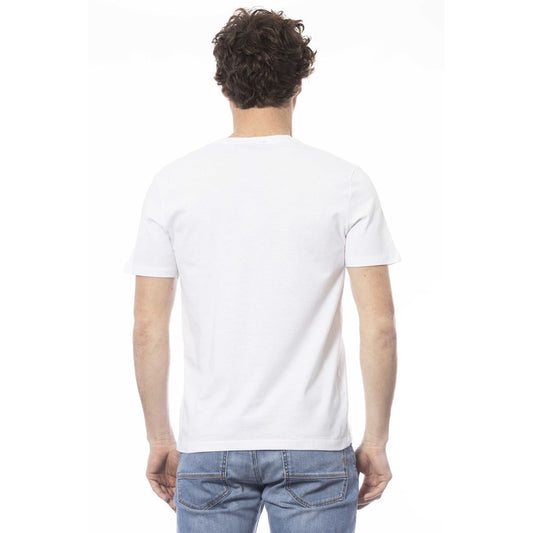 Man wearing white t-shirt and blue jeans