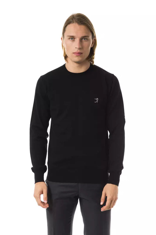 Black long sleeve sweatshirt on a mannequin