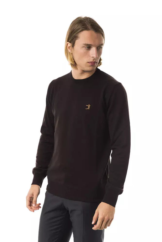 Man wearing black long sleeve shirt