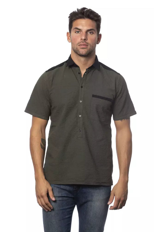 Man wearing short sleeve button down shirt
