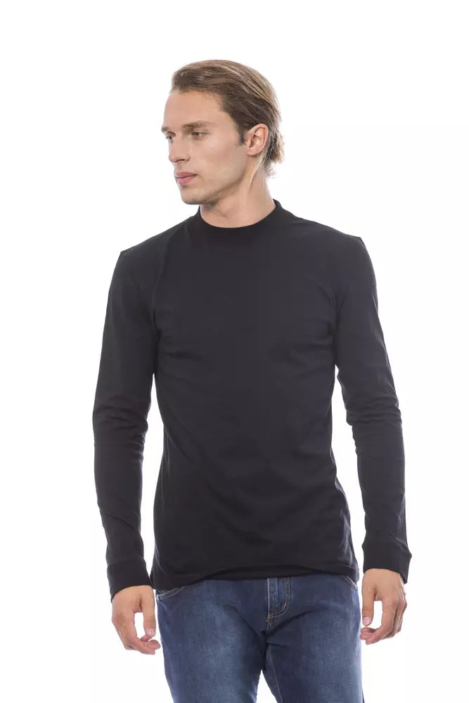 Man wearing black long sleeve shirt