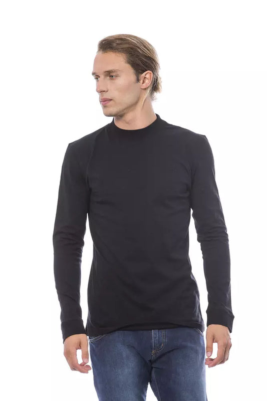 Man wearing black long sleeve shirt