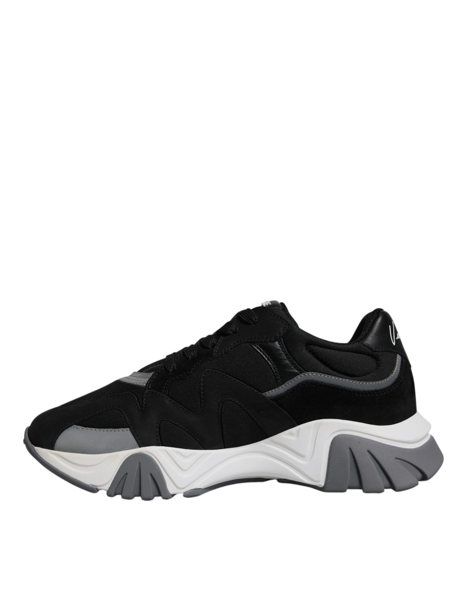 Black and white sneaker with laces