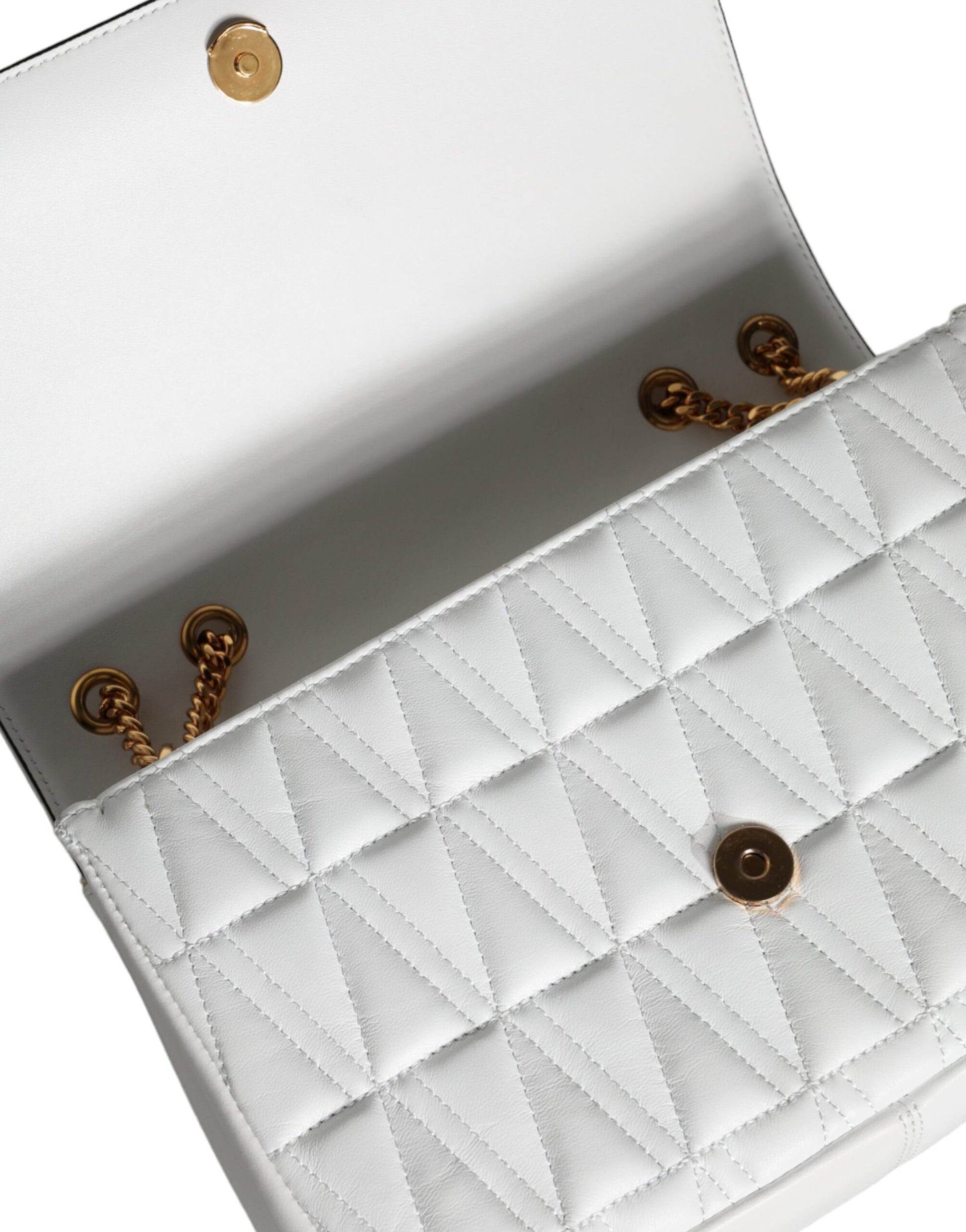 White quilted wallet with gold hardware