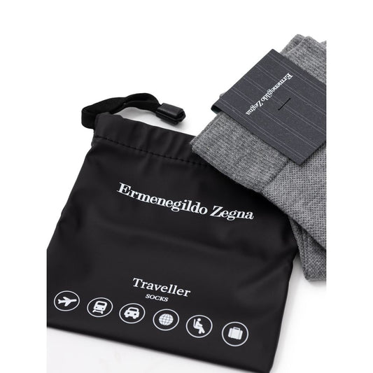 Travel bag with logo on side